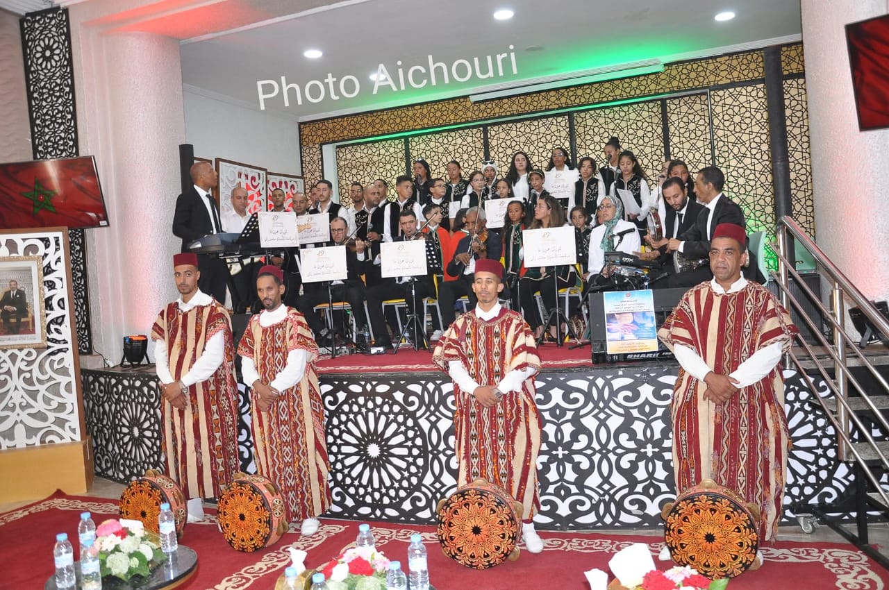 المعهد البلدي للموسيقى والرقص  بمكناس يحتفي بخريجيه بمناسبة عيد العرش