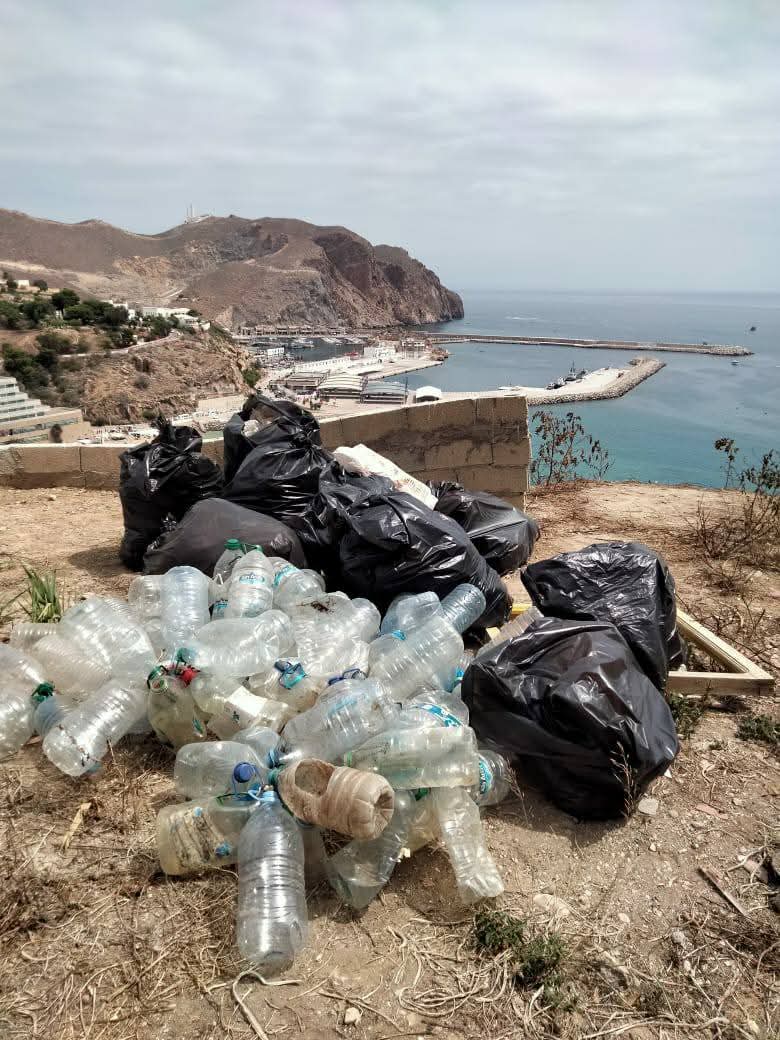 حملة بيئية بجبل موروبييخو.. جمعية ميرامار تنخرط في حماية الفضاءات الطبيعية بالحسيمة حملة بيئية بجبل موروبييخو.. جمعية ميرامار تنخرط في حماية الفضاءات الطبيعية بالحسيمة