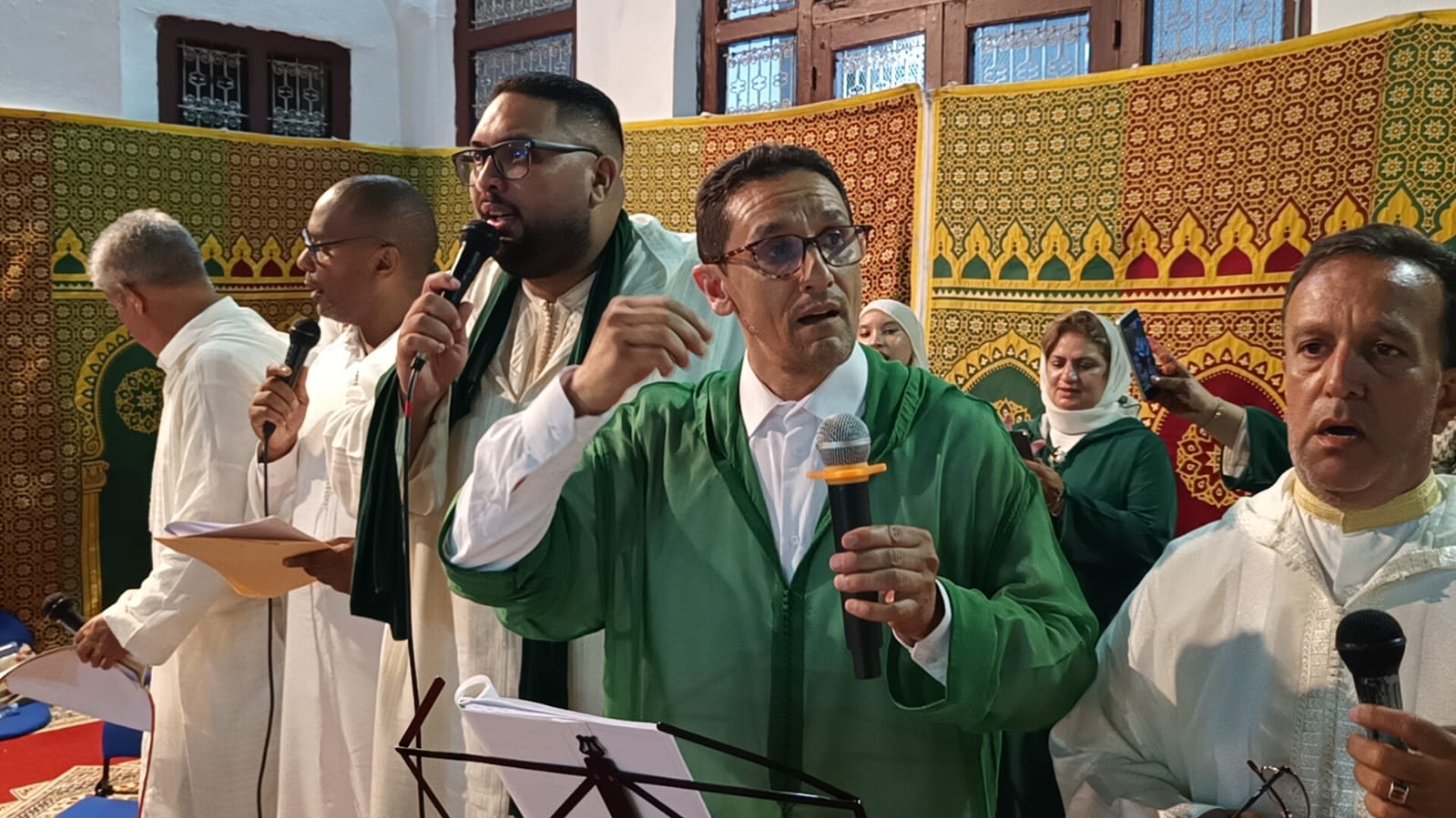 جمعية روح التراث الصوفي للمديح والسماع بمكناس تحيي ليلة صوفية بمزارة الضريح الإدريسي الأنور جمعية روح التراث الصوفي للمديح والسماع بمكناس تحيي ليلة صوفية بمزارة الضريح الإدريسي الأنور