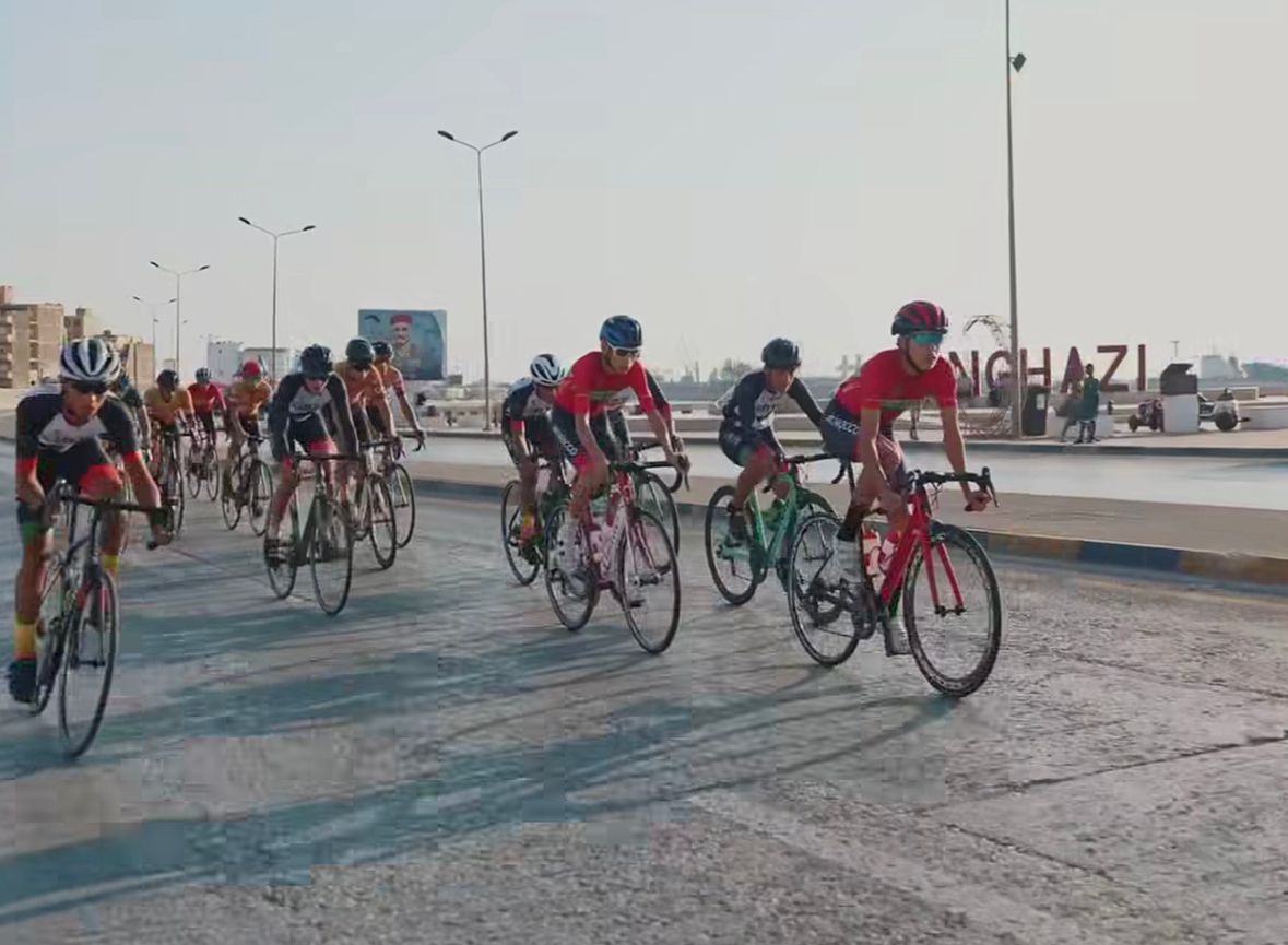 فتيان الدراجة المغربية يعودون بفضية من ليبيا.