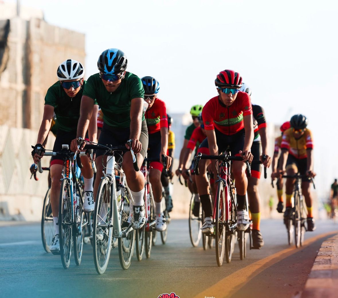 فتيان الدراجة المغربية يعودون بفضية من ليبيا.