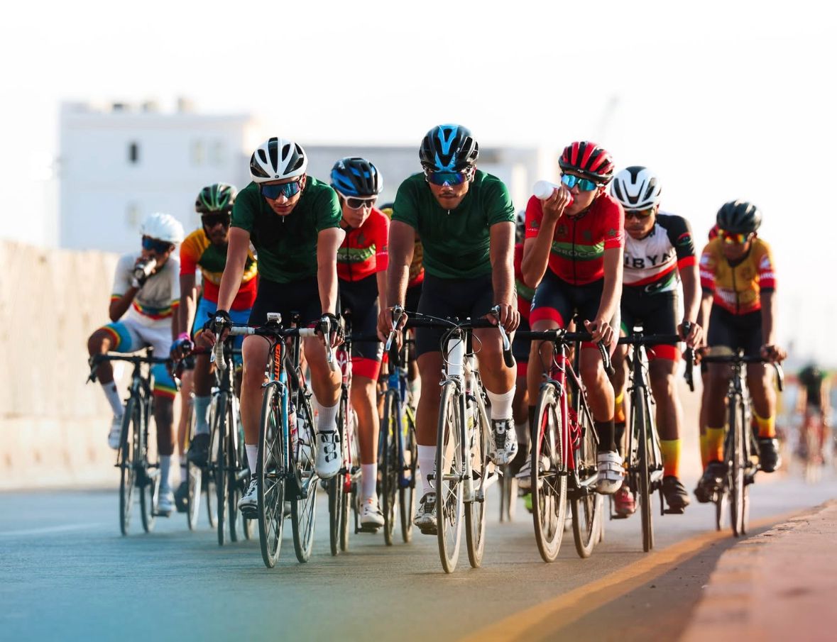 فتيان الدراجة المغربية يعودون بفضية من ليبيا.