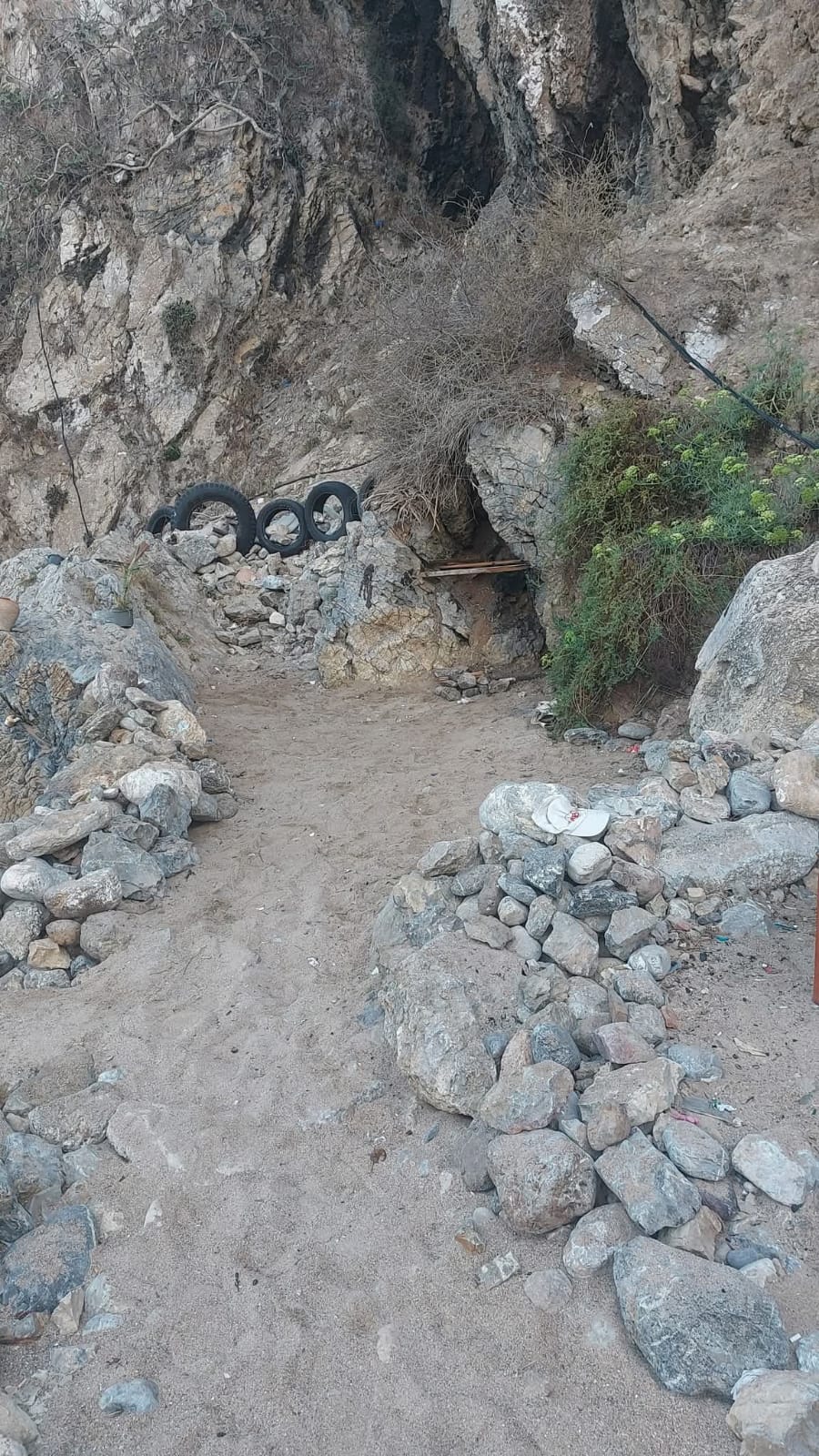 الحسيمة.. تدخل سريع لإزالة بناء عشوائي بكيمادو الحسيمة.. تدخل سريع لإزالة بناء عشوائي بكيمادو