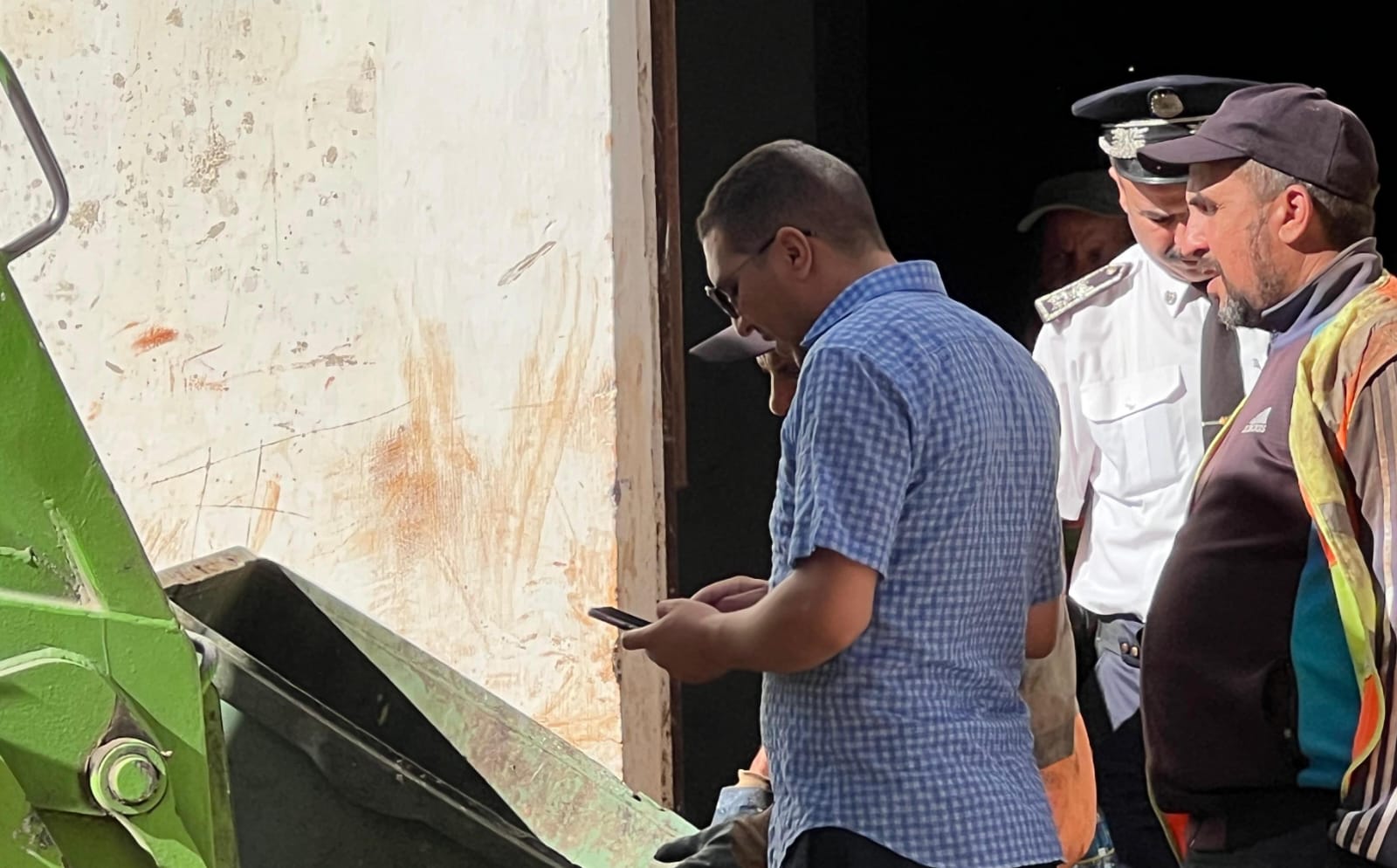 تطوان: السلطات تحبط نشاط معمل سري للبطاطس المشبوهة وتضبط 14 طنا مهددة لصحة المستهلكين (صور) تطوان: السلطات تحبط نشاط معمل سري للبطاطس المشبوهة وتضبط 14 طنا مهددة لصحة المستهلكين (صور)