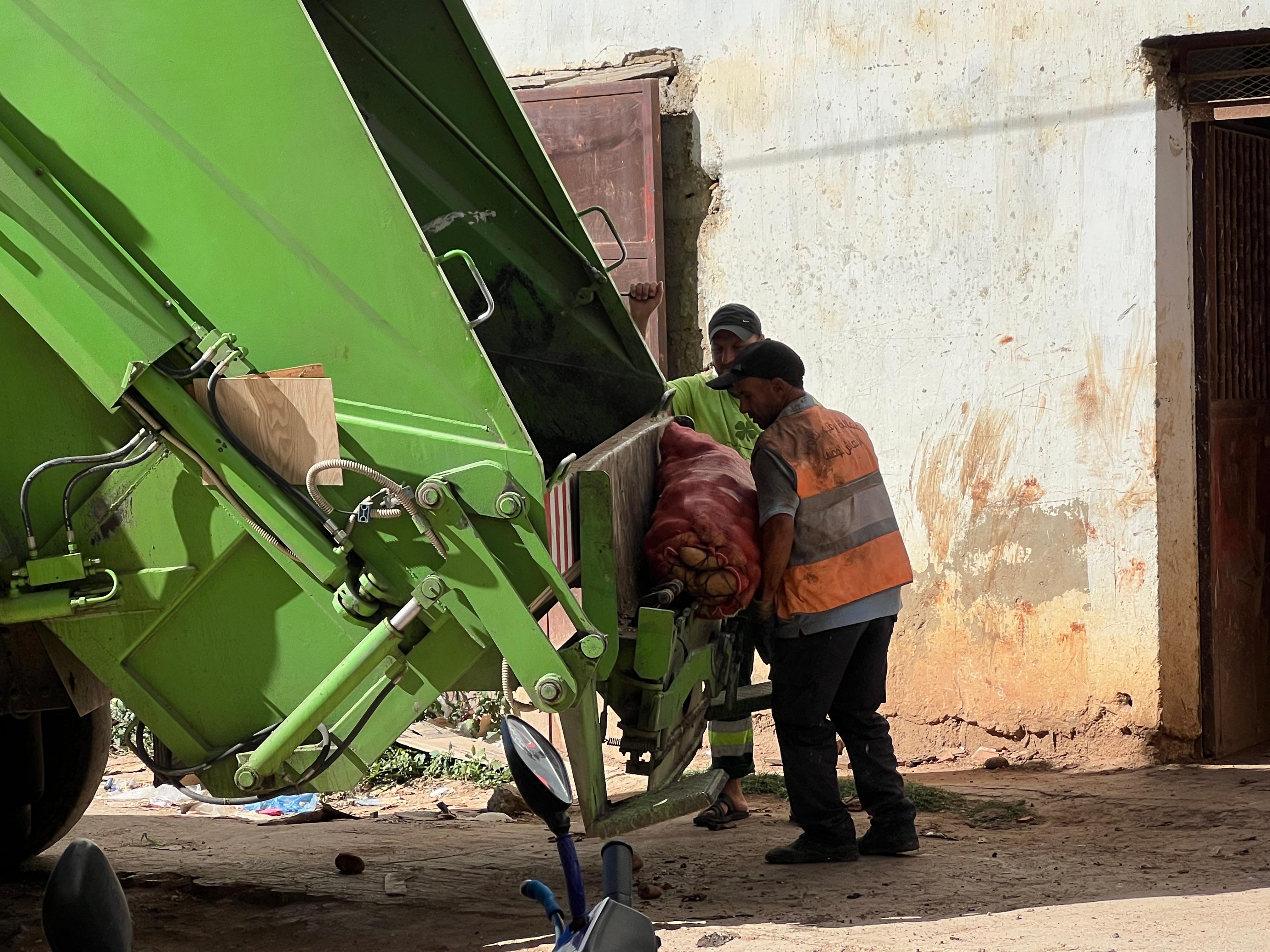 تطوان: السلطات تحبط نشاط معمل سري للبطاطس المشبوهة وتضبط 14 طنا مهددة لصحة المستهلكين (صور)