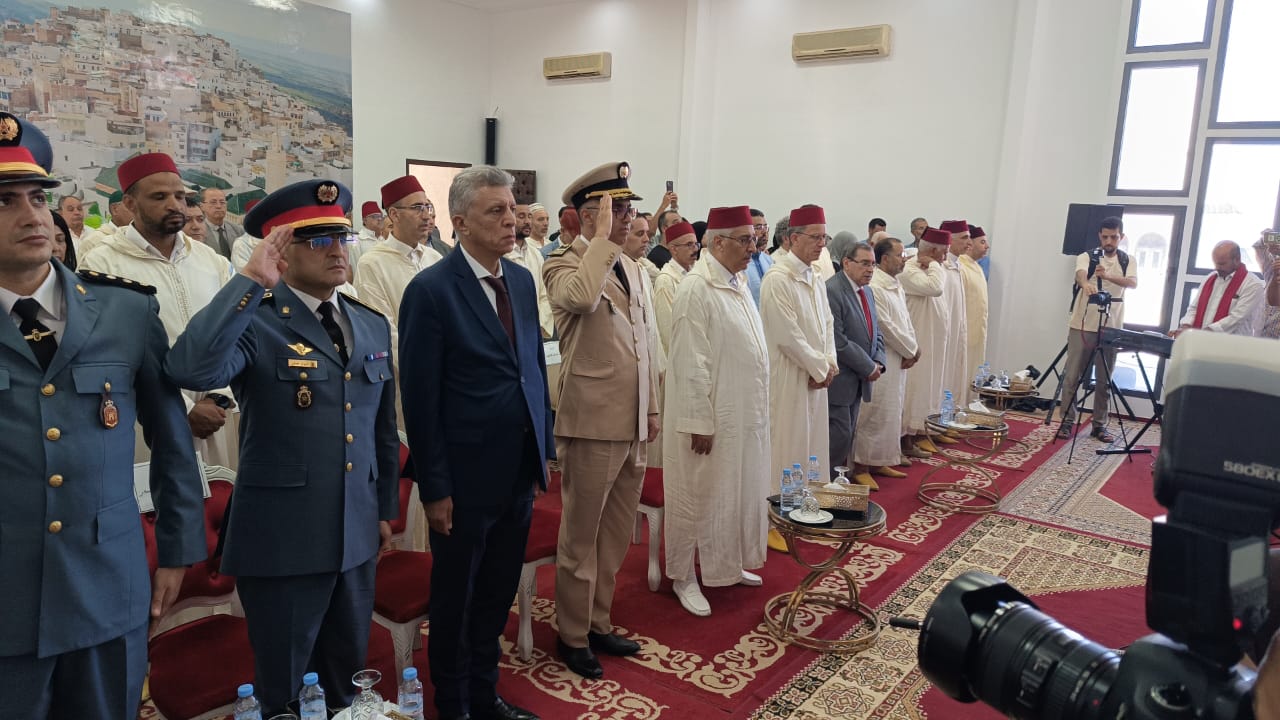 تكريم أبطال المقاومة وترميم مقبرة الشهداء بمولاي إدريس زرهون بحضور السيد عامل عمالة مكناس.