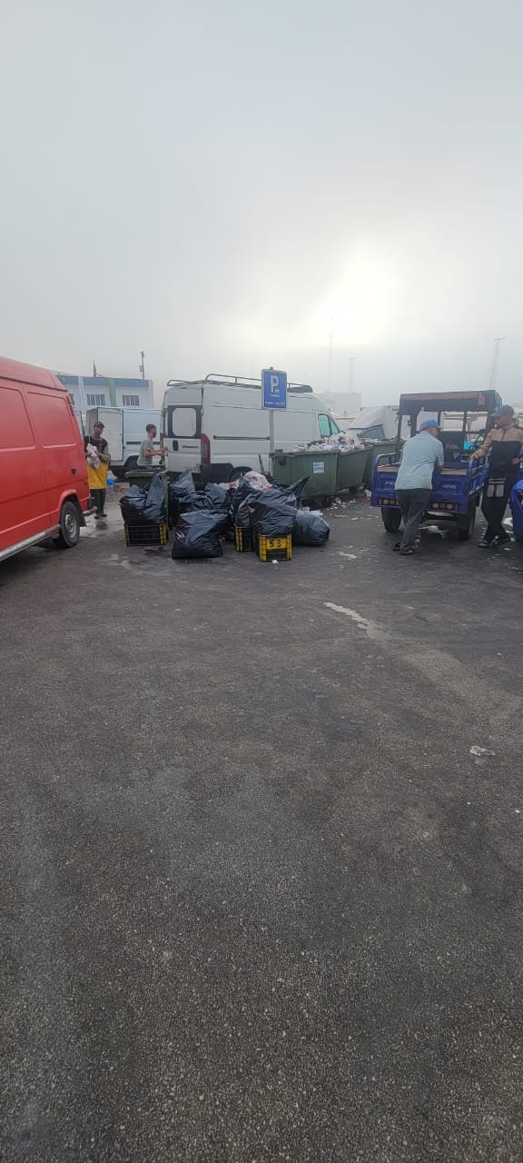 تلوث بيئي خطير يهدد ميناء الحسيمة وسط مطالب بالتدخل العاجل