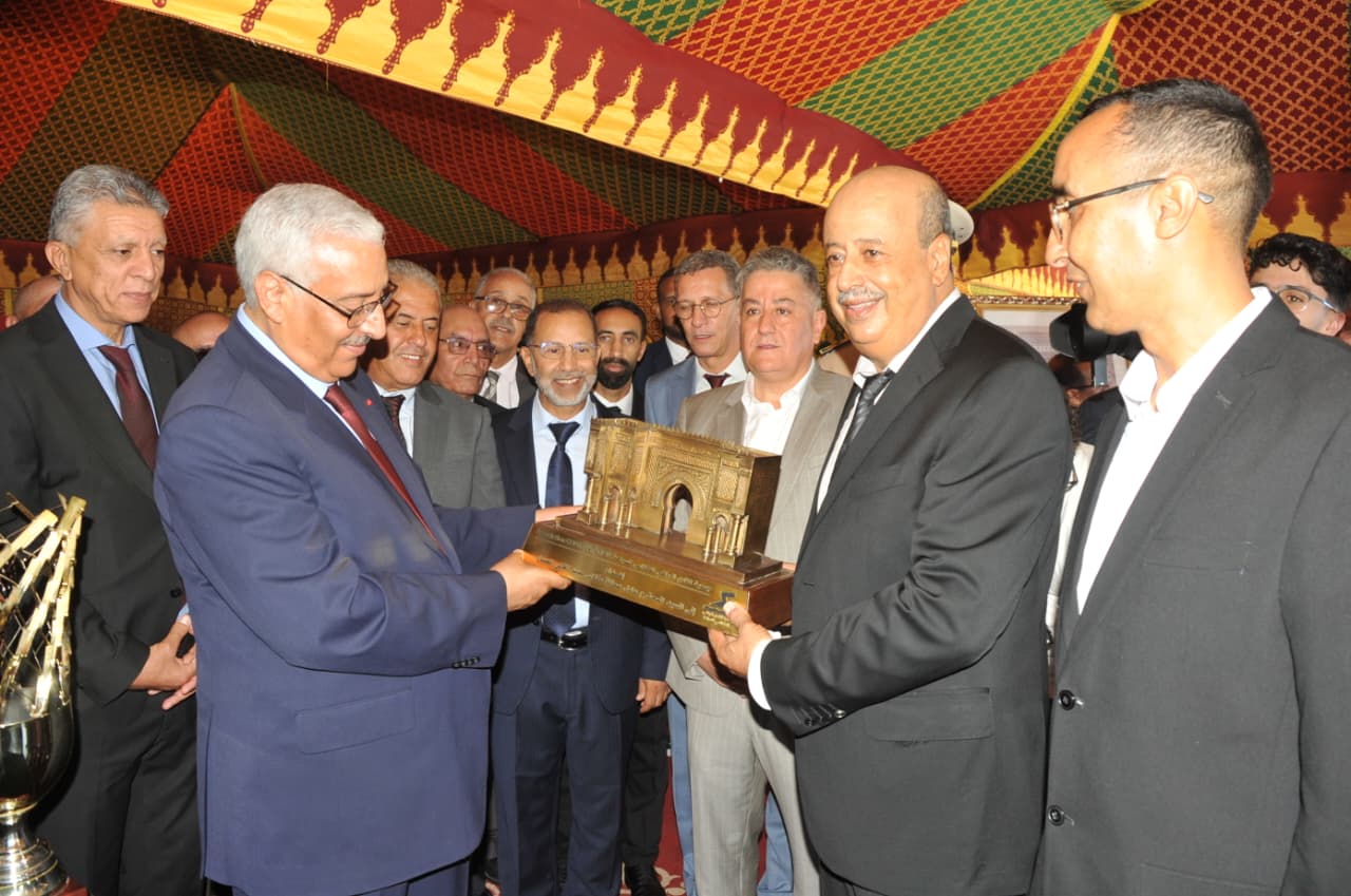 أبطال السباحة المكناسيون في قلب الاحتفالات الرياضية بعيد الشباب