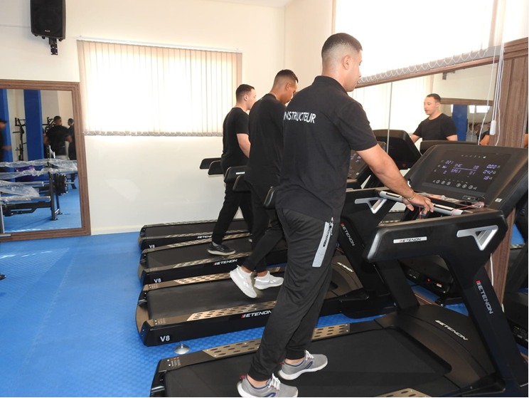 افتتاح قاعة رياضية جديدة لفائدة موظفي الأمن الوطني بالحسيمة لتعزيز الخدمات الاجتماعية والرياضية افتتاح قاعة رياضية جديدة لفائدة موظفي الأمن الوطني بالحسيمة لتعزيز الخدمات الاجتماعية والرياضية