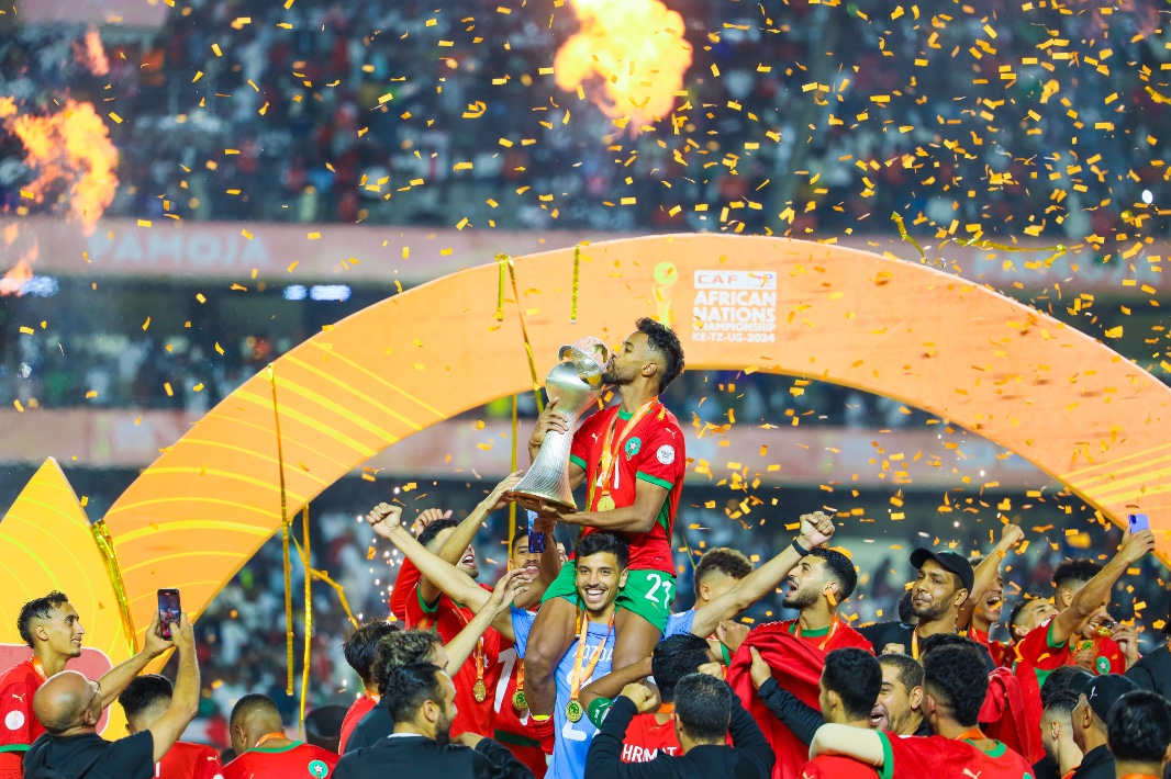 لاعبون دوليون سابقون يشيدون بتتويج المنتخب المغربي بالبطولة الإفريقية للاعبين المحليين