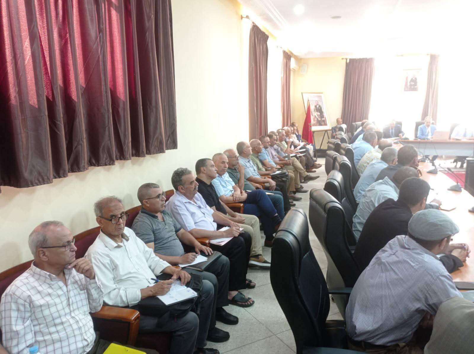 مديرية مكناس: تنظيم لقاءات تواصلية تنسيقية بالمديرية الإقليمية بمكناس مع السيدات والسادة مديرات ومديري المؤسسات التعليمية بالإقليم