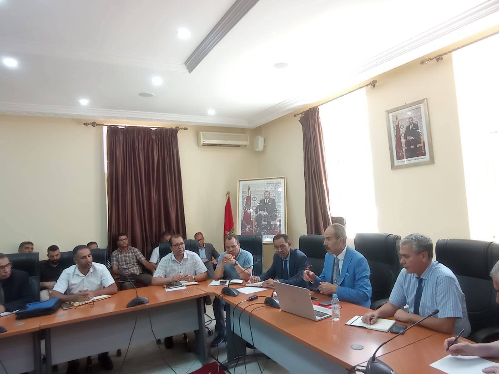 مديرية مكناس: تنظيم لقاءات تواصلية تنسيقية بالمديرية الإقليمية بمكناس مع السيدات والسادة مديرات ومديري المؤسسات التعليمية بالإقليم