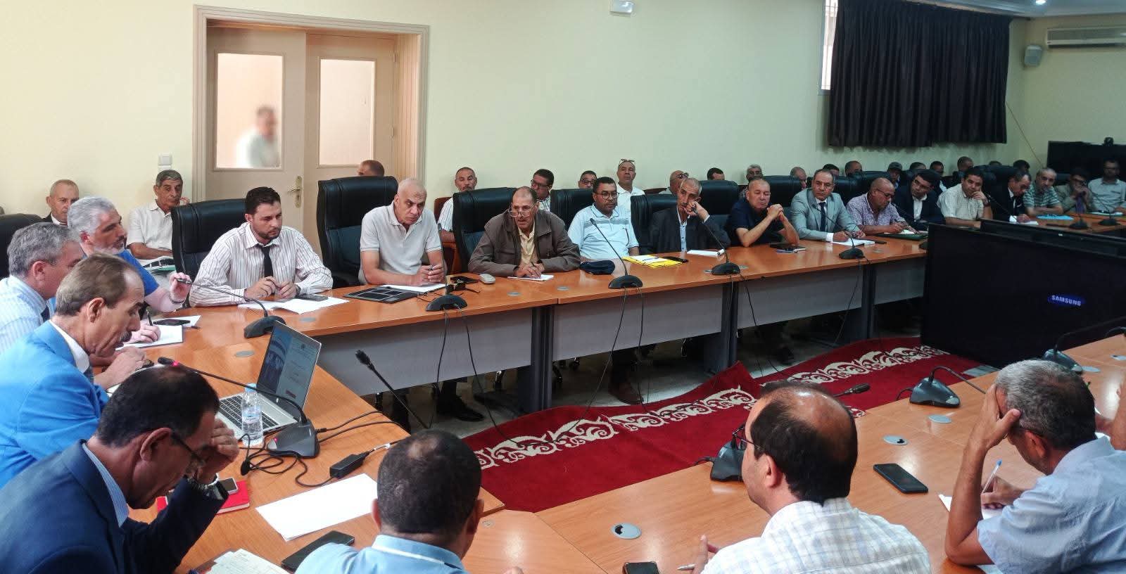 مديرية مكناس: تنظيم لقاءات تواصلية تنسيقية بالمديرية الإقليمية بمكناس مع السيدات والسادة مديرات ومديري المؤسسات التعليمية بالإقليم