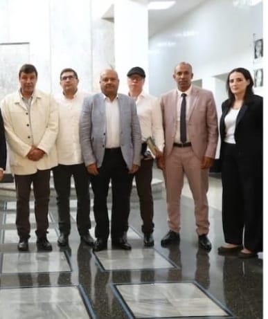 وزير الصحة والحماية الاجتماعية يعقد اجتماع مع ثلاث مركزيات نقابية تمثل صيادلة الصيدليات