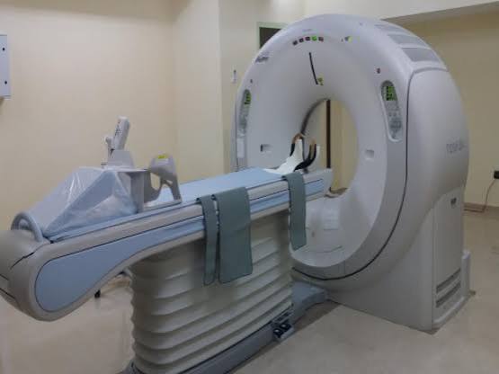 توقف جهاز السكانير بالحسيمة.. معاناة المرضى تتفاقم وغياب الحلول يثير القلق