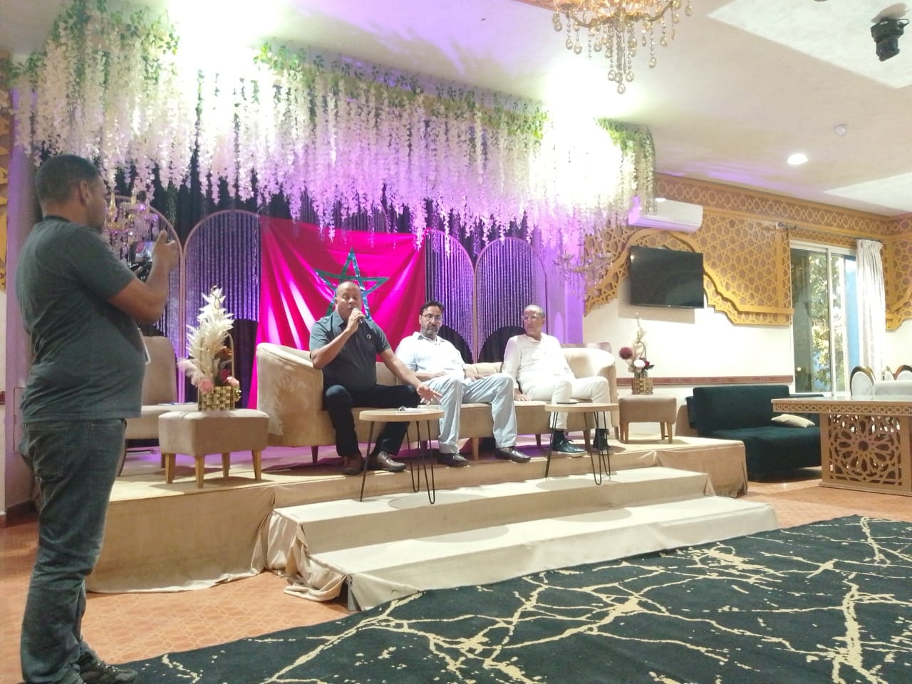 الاتحاد المغربي لأرباب ومسيري قاعات الحفلات يرسم خارطة الطريق استعدادا للتظاهرات الكبرى الاتحاد المغربي لأرباب ومسيري قاعات الحفلات يرسم خارطة الطريق استعدادا للتظاهرات الكبرى