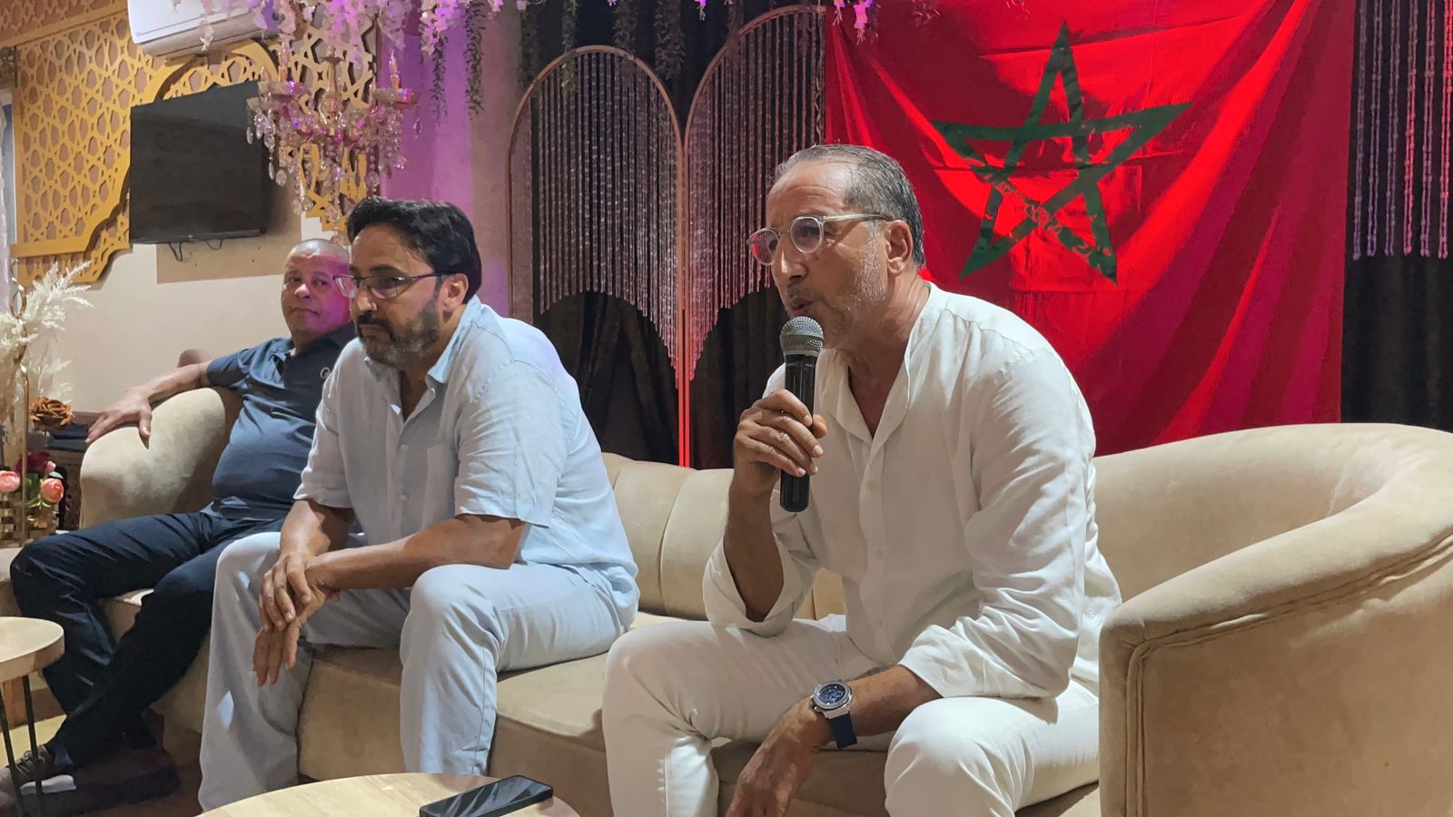 الاتحاد المغربي لأرباب ومسيري قاعات الحفلات يرسم خارطة الطريق استعدادا للتظاهرات الكبرى الاتحاد المغربي لأرباب ومسيري قاعات الحفلات يرسم خارطة الطريق استعدادا للتظاهرات الكبرى