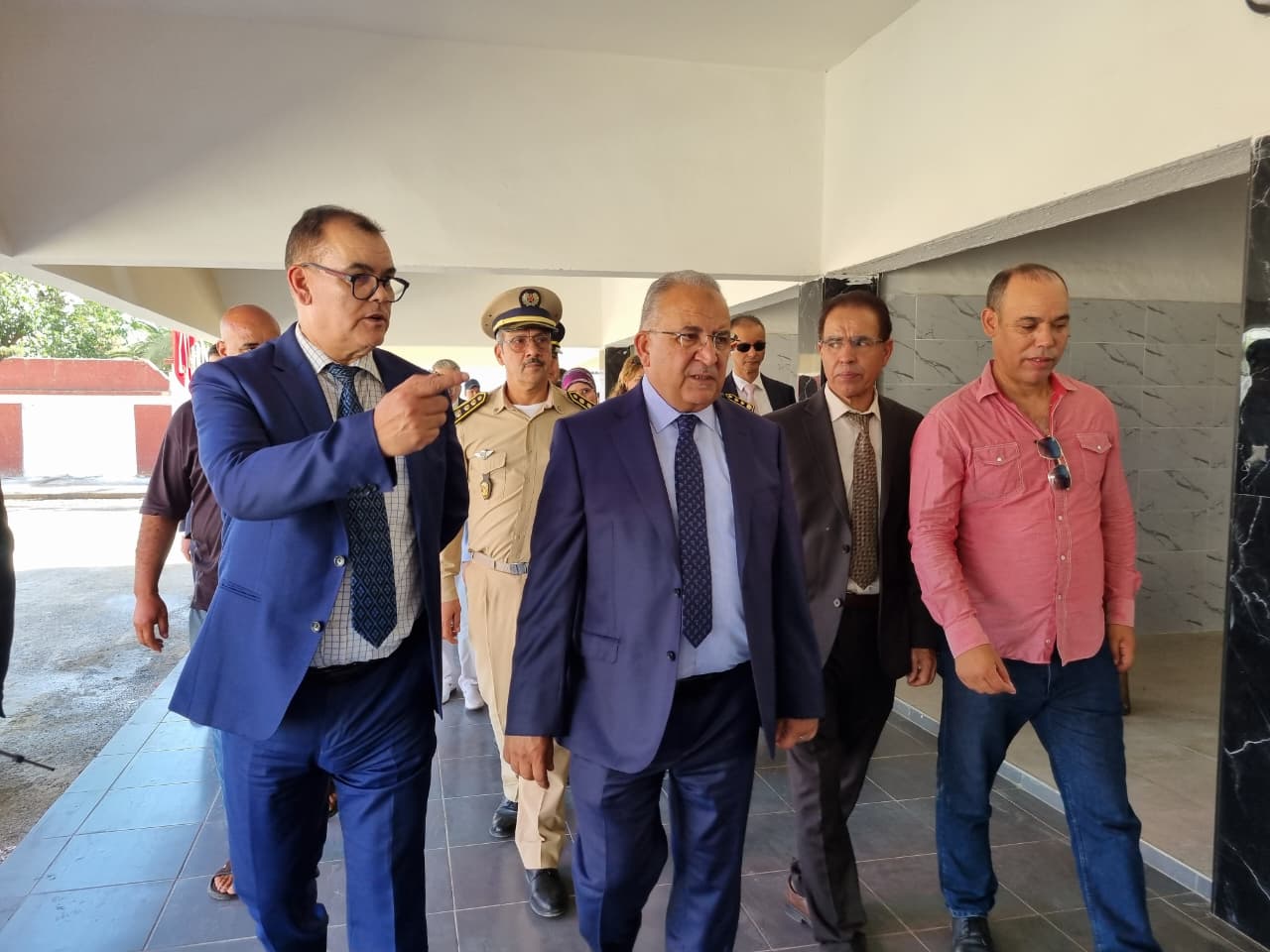 عامل إقليم الخميسات يُشرف على افتتاح سوق السمك بمعايير نموذجية عامل إقليم الخميسات يُشرف على افتتاح سوق السمك بمعايير نموذجية