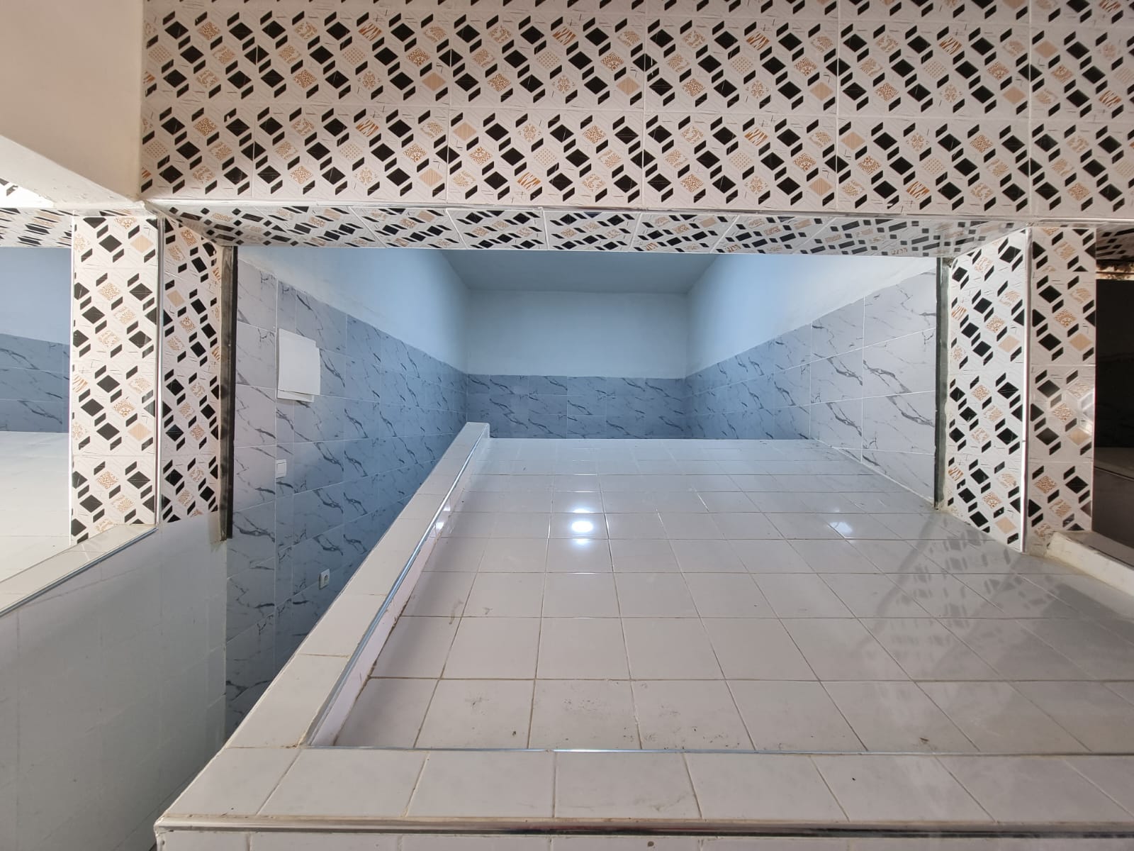 عامل إقليم الخميسات يُشرف على افتتاح سوق السمك بمعايير نموذجية عامل إقليم الخميسات يُشرف على افتتاح سوق السمك بمعايير نموذجية