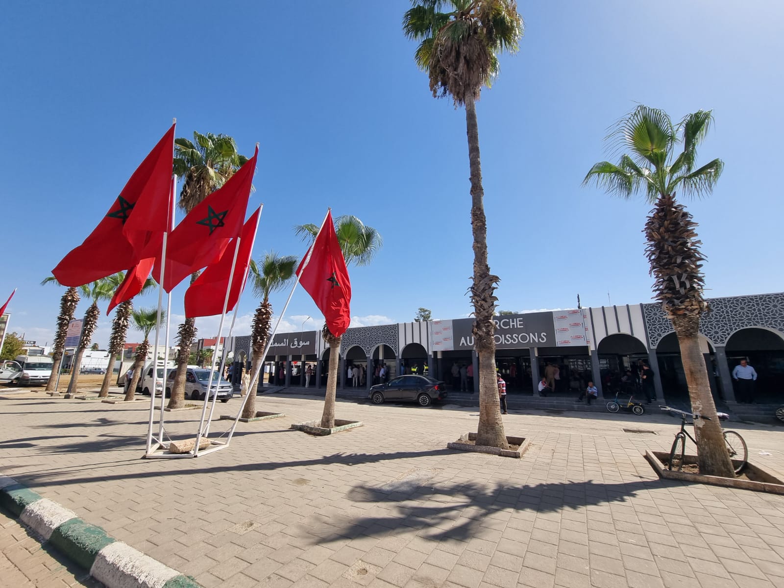 عامل إقليم الخميسات يُشرف على افتتاح سوق السمك بمعايير نموذجية عامل إقليم الخميسات يُشرف على افتتاح سوق السمك بمعايير نموذجية