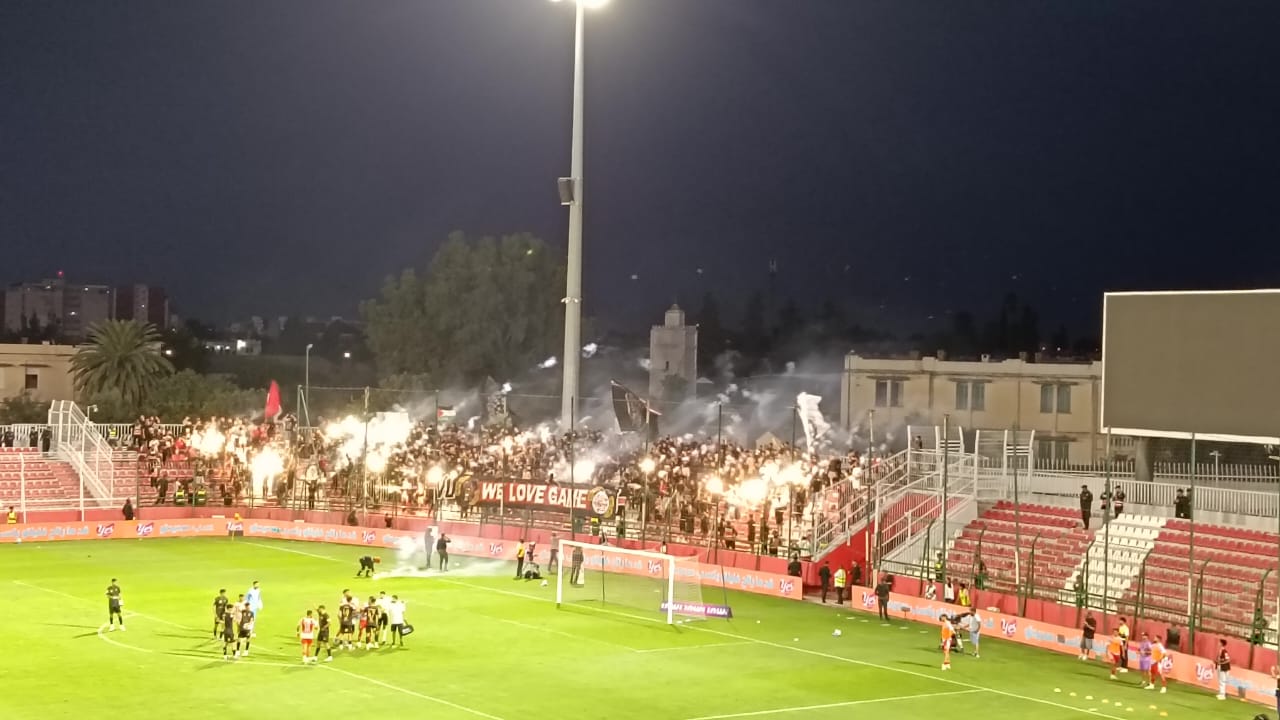 النادي الرياض المكناسي لكرة القدم يحقق فوزا مستحقا على نادي الفتح الرباطي بحصة (2-0). النادي الرياض المكناسي لكرة القدم يحقق فوزا مستحقا على نادي الفتح الرباطي بحصة (2-0).