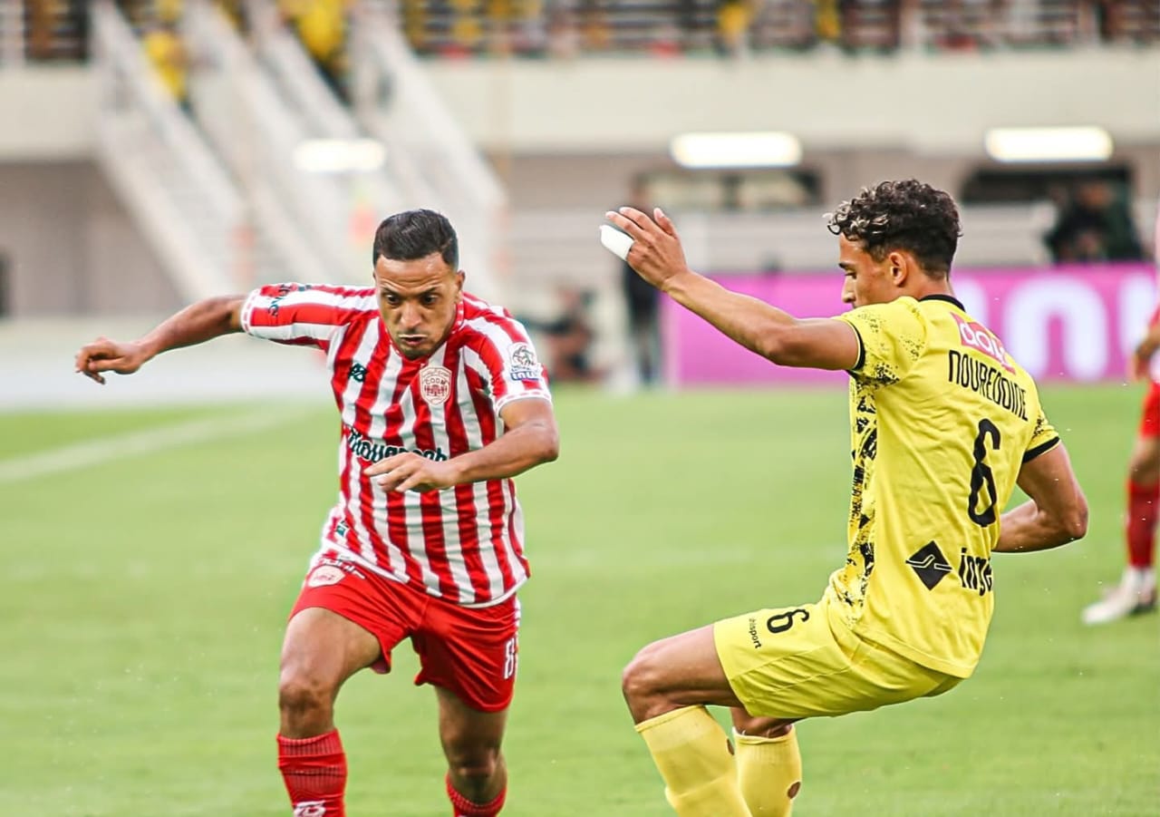 تعادل منطقي في ديربي سايس بين المغرب الفاسي والكوديم وبراعة الحارس المكناسي تحافظ على نظافة شباكه تعادل منطقي في ديربي سايس بين المغرب الفاسي والكوديم وبراعة الحارس المكناسي تحافظ على نظافة شباكه