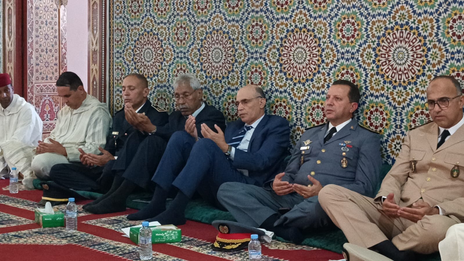 الكاتب العام لعمالة مكناس يترأس حفلا دينيا إحياء للذكرى الـ 27 لوفاة المغفور له جلالة الملك الحسن الثاني طيب الله ثراه الكاتب العام لعمالة مكناس يترأس حفلا دينيا إحياء للذكرى الـ 27 لوفاة المغفور له جلالة الملك الحسن الثاني طيب الله ثراه