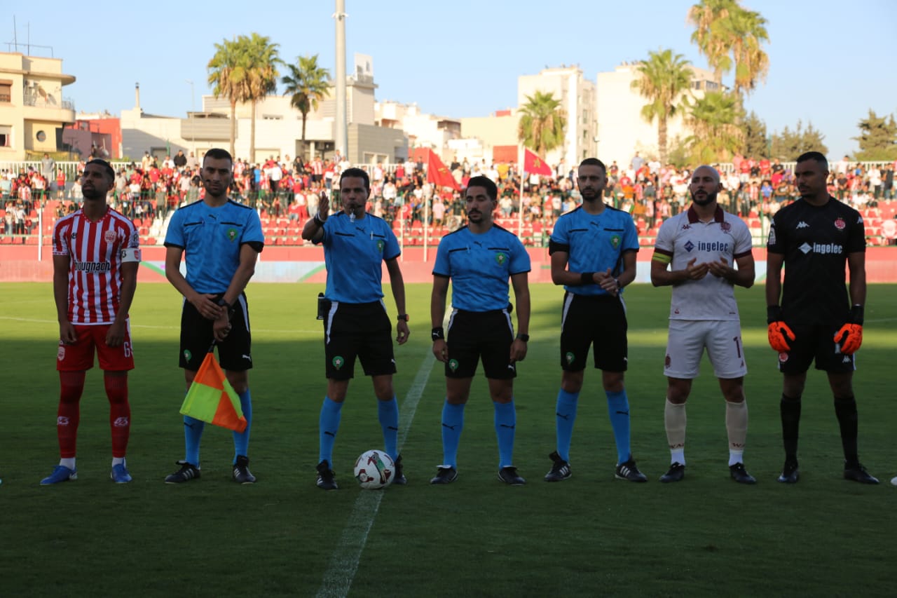 الوداد ينتزع فوزا ثمينا من قلب مكناس (3-1). الوداد ينتزع فوزا ثمينا من قلب مكناس (3-1).