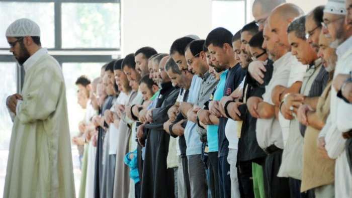 المغرب يموّل مراكز دينية في أوروبا وكندا بـ11 مليون دولار