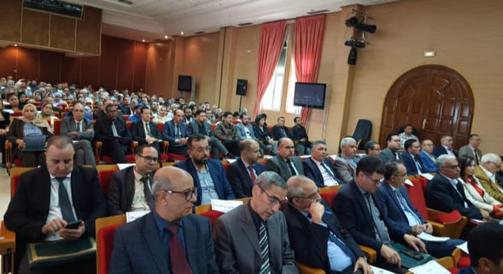 شركات جهوية للاستثمار في صلب نقاش إعداد برنامج التنمية الترابية بمكناس شركات جهوية للاستثمار في صلب نقاش إعداد برنامج التنمية الترابية بمكناس