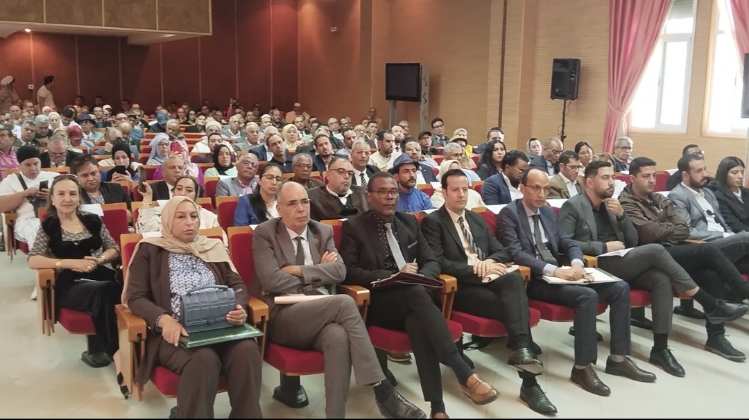 مكناس .. لقاء تشاوري حول إعداد برنامج التنمية الترابية المندمجة مكناس .. لقاء تشاوري حول إعداد برنامج التنمية الترابية المندمجة