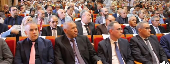 شركات جهوية للاستثمار في صلب نقاش إعداد برنامج التنمية الترابية بمكناس شركات جهوية للاستثمار في صلب نقاش إعداد برنامج التنمية الترابية بمكناس