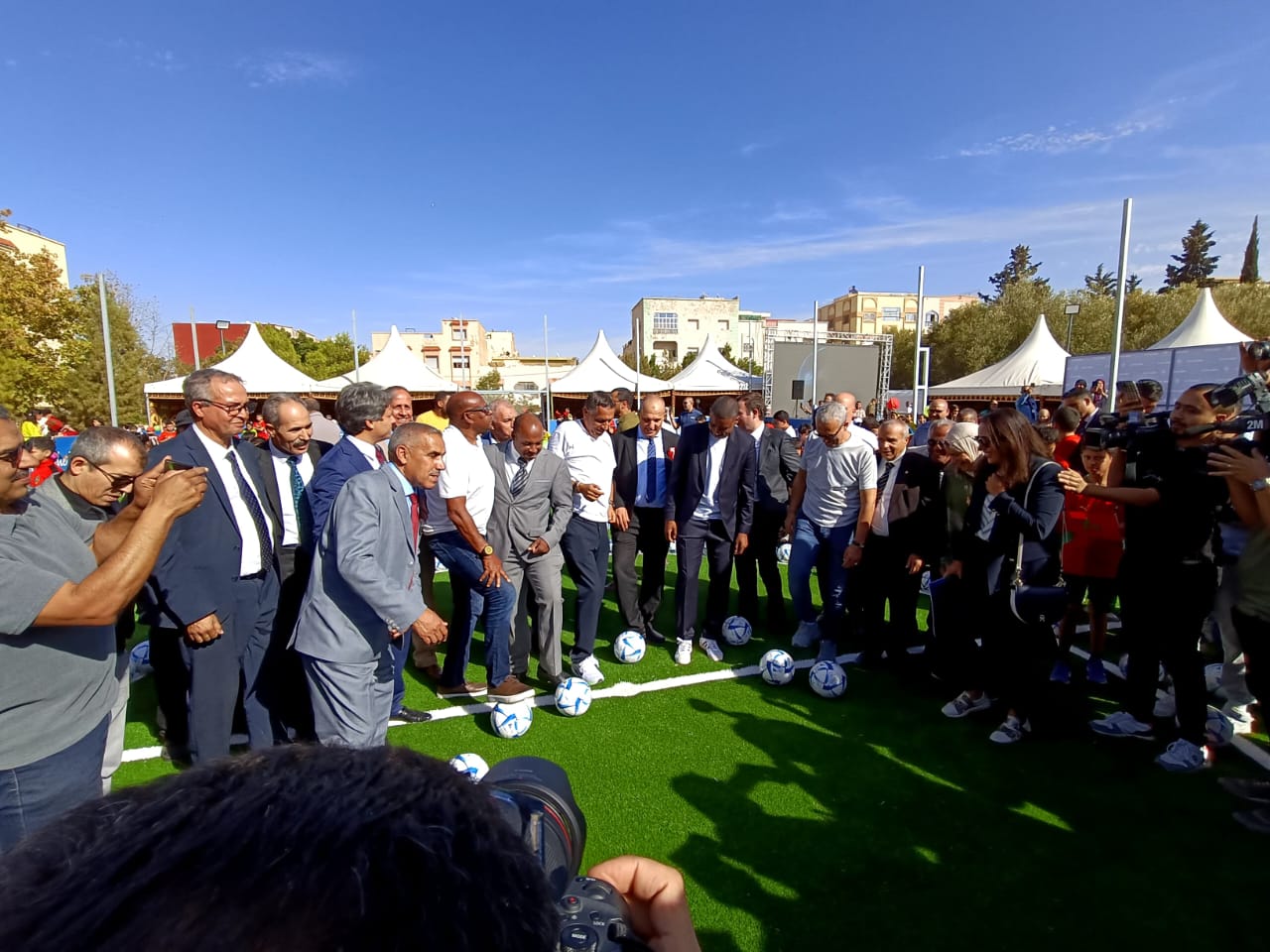 تدشين أول ملعب مصغر بالمغرب ضمن مشروع “FIFA Arena” بمدرسة حليمة السعدية بمكناس تدشين أول ملعب مصغر بالمغرب ضمن مشروع “FIFA Arena” بمدرسة حليمة السعدية بمكناس