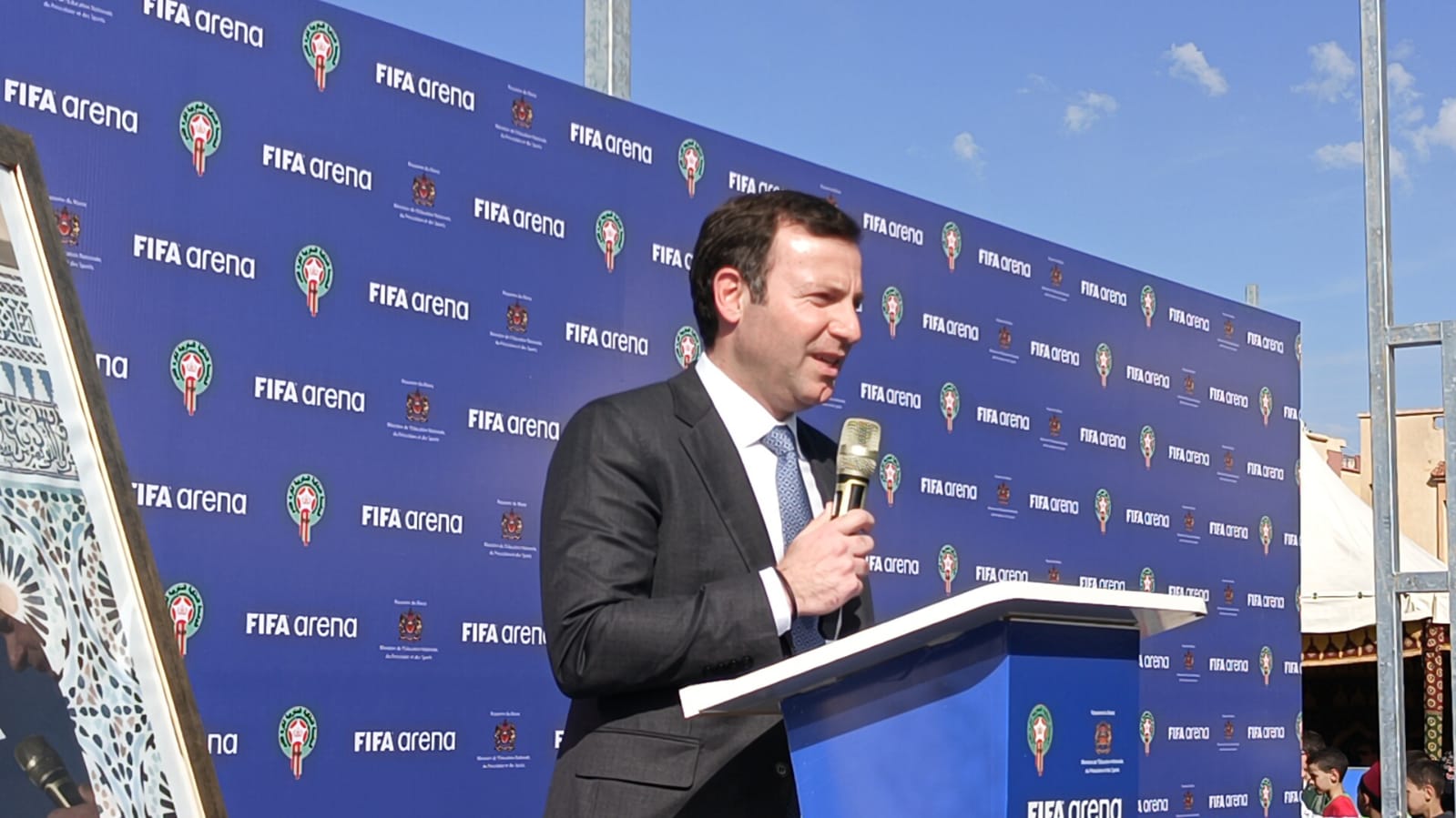 تدشين أول ملعب مصغر بالمغرب ضمن مشروع “FIFA Arena” بمدرسة حليمة السعدية بمكناس تدشين أول ملعب مصغر بالمغرب ضمن مشروع “FIFA Arena” بمدرسة حليمة السعدية بمكناس