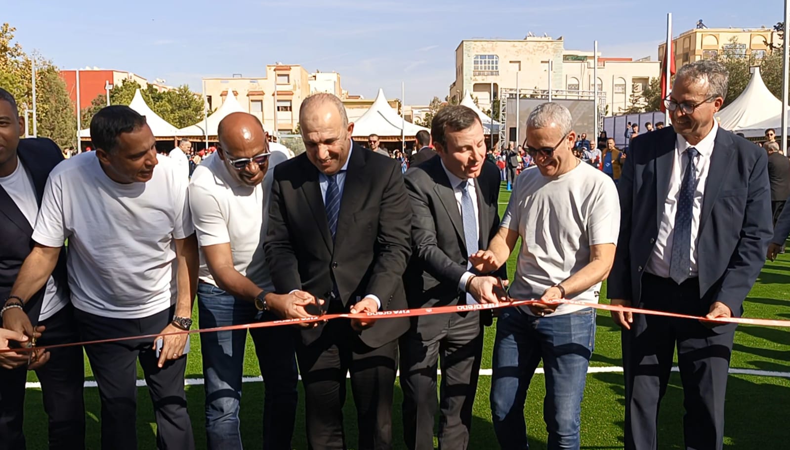 تدشين أول ملعب مصغر بالمغرب ضمن مشروع “FIFA Arena” بمدرسة حليمة السعدية بمكناس تدشين أول ملعب مصغر بالمغرب ضمن مشروع “FIFA Arena” بمدرسة حليمة السعدية بمكناس