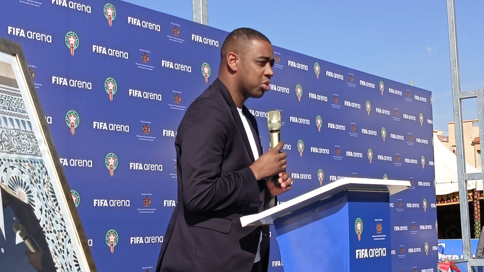 تدشين أول ملعب مصغر بالمغرب ضمن مشروع “FIFA Arena” بمدرسة حليمة السعدية بمكناس تدشين أول ملعب مصغر بالمغرب ضمن مشروع “FIFA Arena” بمدرسة حليمة السعدية بمكناس