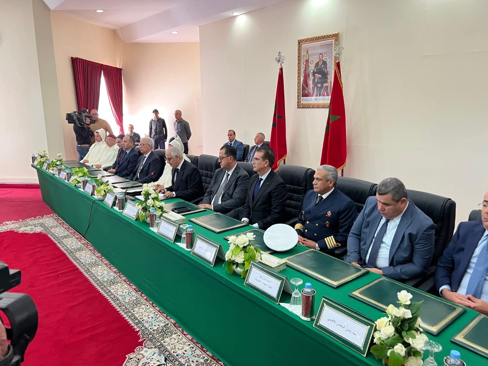 نزار بركة يشرف على تنصيب فؤاد حاجي عاملاً جديداً على إقليم الحسيمة نزار بركة يشرف على تنصيب فؤاد حاجي عاملاً جديداً على إقليم الحسيمة