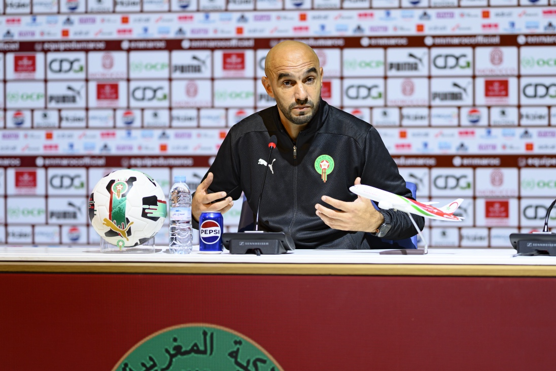 وليد الركراكي .. الجمهور المغربي “سند قوي” لأسود الأطلس في كأس أمم إفريقيا 2025