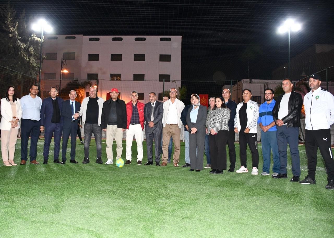 بحضور مسؤولين ووجوه رياضية بارزة.. مدرسة اتحاد بن الطيب تتوج ببطولتي دوري كرة القدم القاعدية ضمن الملتقى الأول للرياضات بالدريوش بحضور مسؤولين ووجوه رياضية بارزة.. مدرسة اتحاد بن الطيب تتوج ببطولتي دوري كرة القدم القاعدية ضمن الملتقى الأول للرياضات بالدريوش