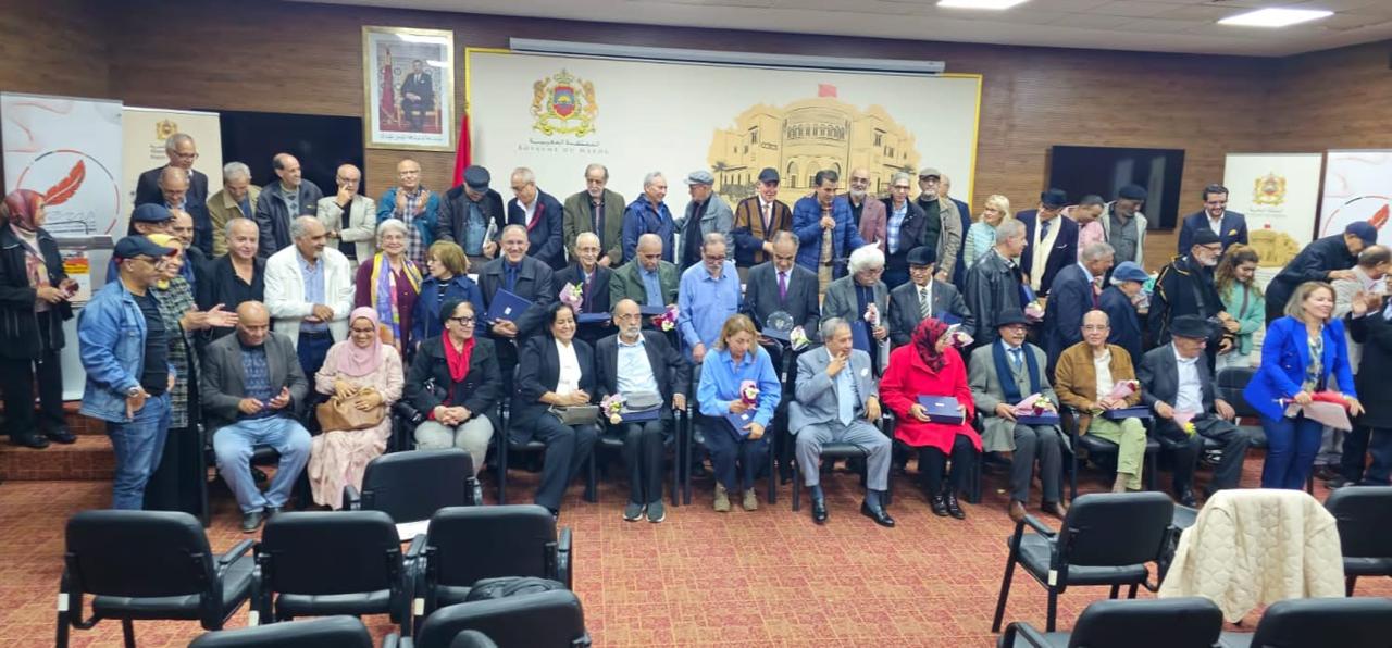 تكريم من نوع آخر في حفل تكريم من نوع آخر في حفل