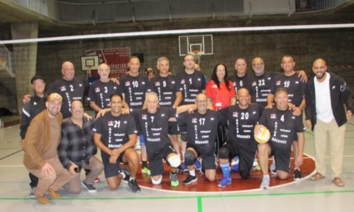 جمعية قدماء لاعبي الكرة الطائرة بمكناس ترفع راية الدبلوماسية الرياضية في خيرونا جمعية قدماء لاعبي الكرة الطائرة بمكناس ترفع راية الدبلوماسية الرياضية في خيرونا