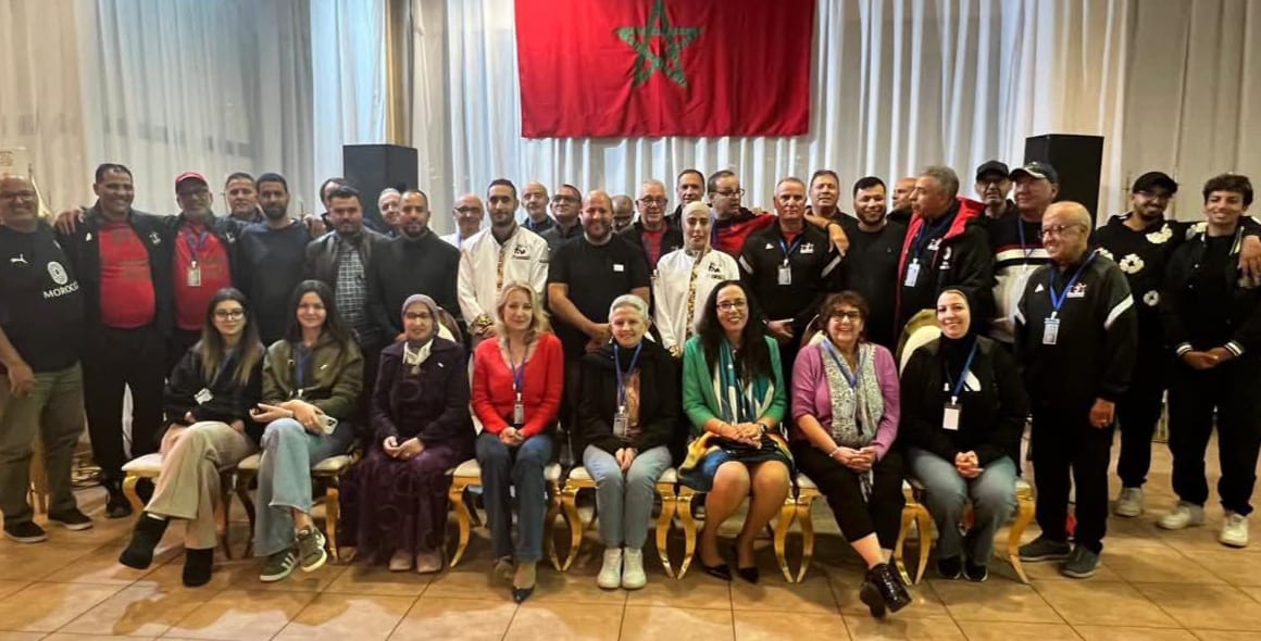 جمعية قدماء لاعبي الكرة الطائرة بمكناس ترفع راية الدبلوماسية الرياضية في خيرونا جمعية قدماء لاعبي الكرة الطائرة بمكناس ترفع راية الدبلوماسية الرياضية في خيرونا