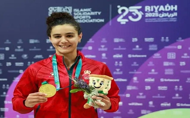 السباحة المغربية إيمان هدى البارودي تحرز على ذهبية بألعاب التضامن الإسلامي بالسعودية السباحة المغربية إيمان هدى البارودي تحرز على ذهبية بألعاب التضامن الإسلامي بالسعودية