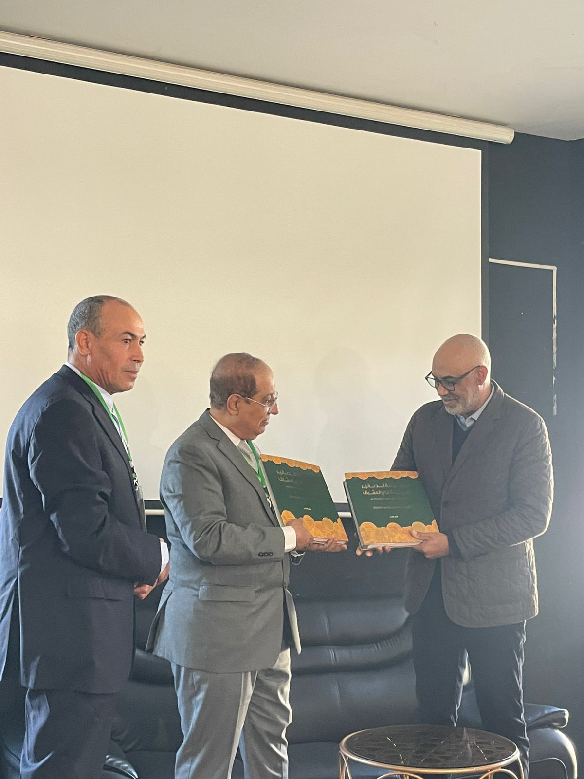 المعرض الدولي للطوابع والمسكوكات بمكناس في دورته الأولى.