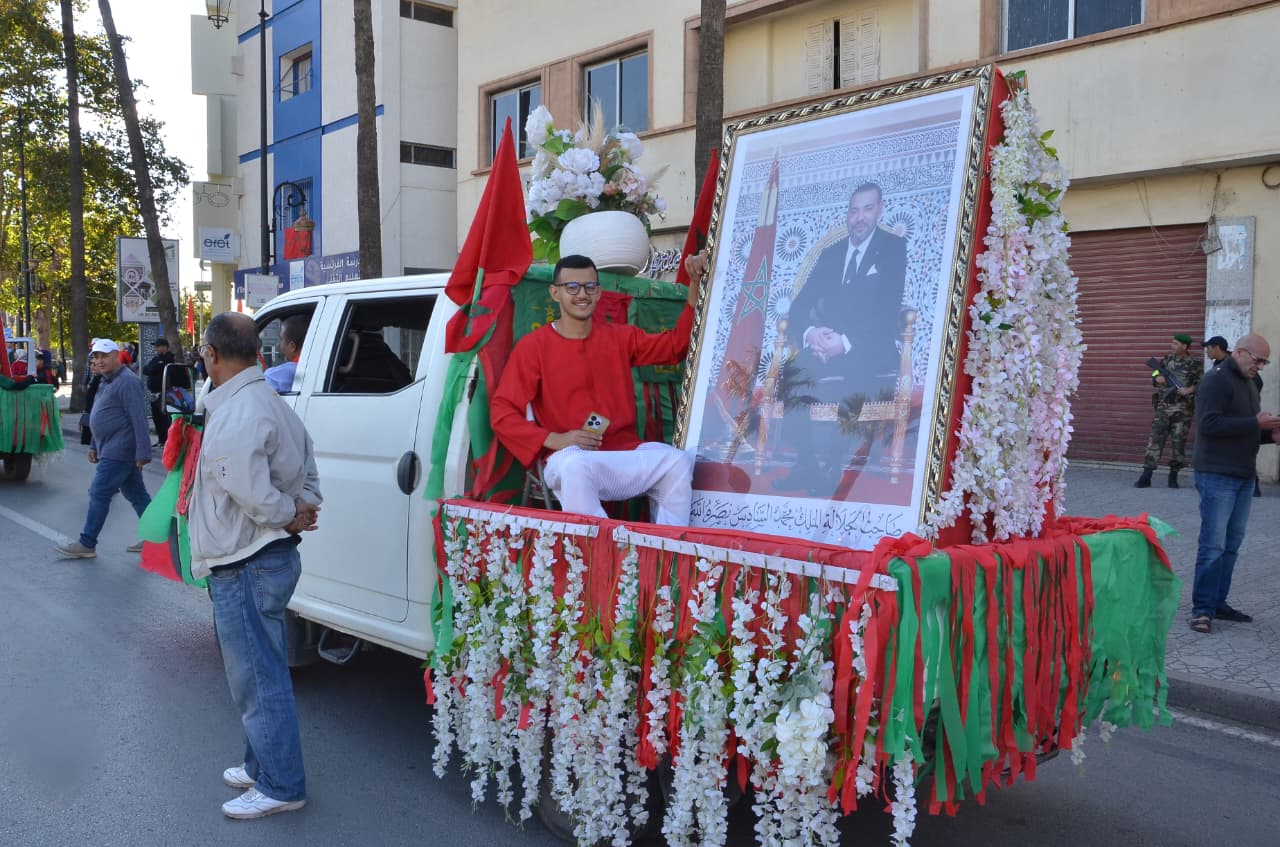 فاس .. كرنفال احتفالي تخليدا لذكرى المسيرة الخضراء وعيد الوحدة فاس .. كرنفال احتفالي تخليدا لذكرى المسيرة الخضراء وعيد الوحدة