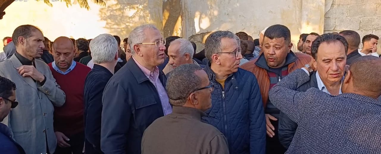 حضور وازن من شخصيات وطنية وجهوية في تشييع جثمان الفقيدة والدة ابناء بلمكي بمكناس حضور وازن من شخصيات وطنية وجهوية في تشييع جثمان الفقيدة والدة ابناء بلمكي بمكناس