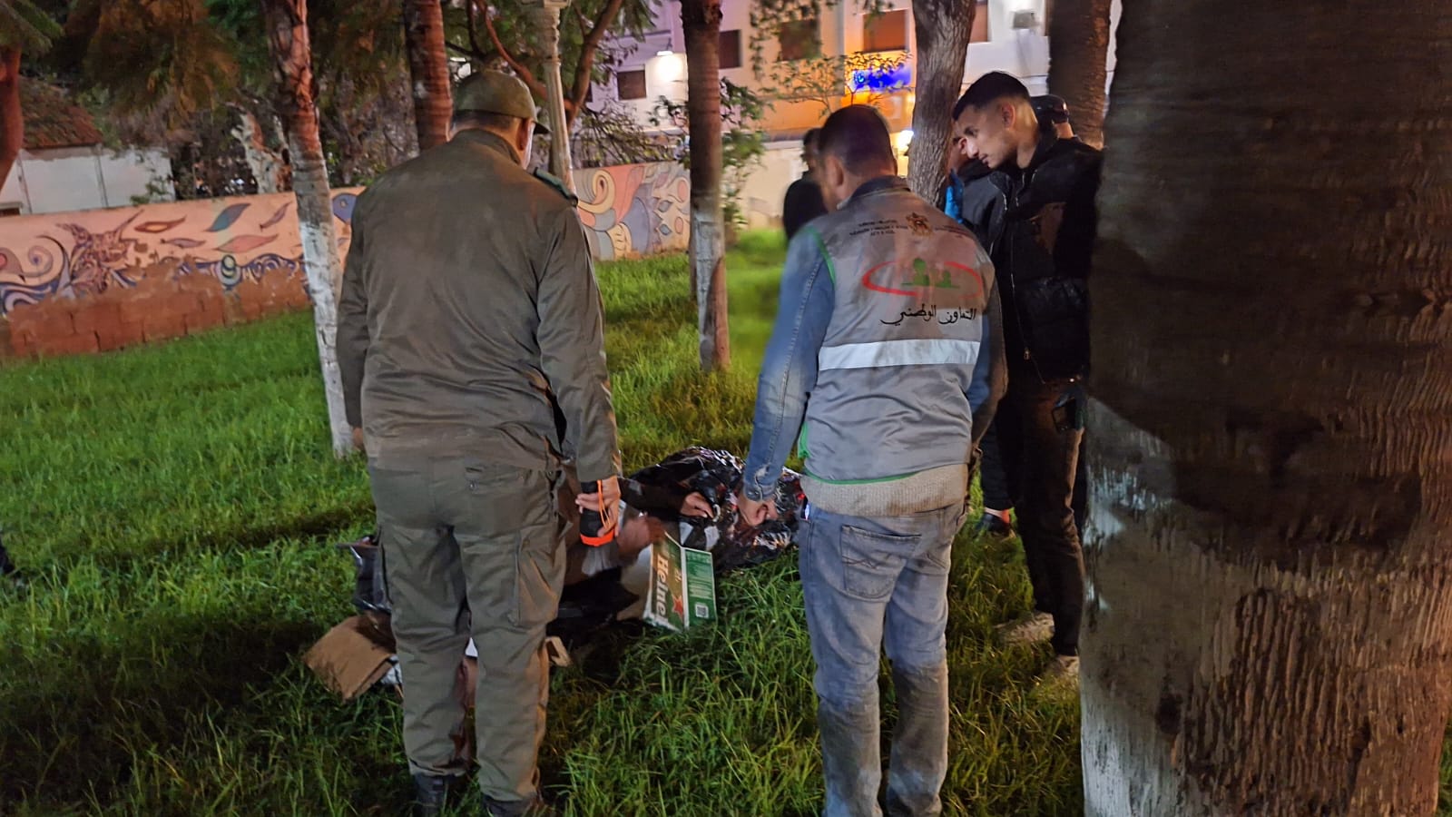 بسبب البرد القارس.. حملة باقليم الحسيمة لجمع وايواء المتشردين