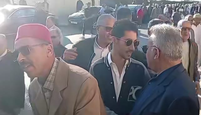 حضور وازن من شخصيات وطنية وجهوية في تشييع جثمان الفقيدة والدة ابناء بلمكي بمكناس حضور وازن من شخصيات وطنية وجهوية في تشييع جثمان الفقيدة والدة ابناء بلمكي بمكناس