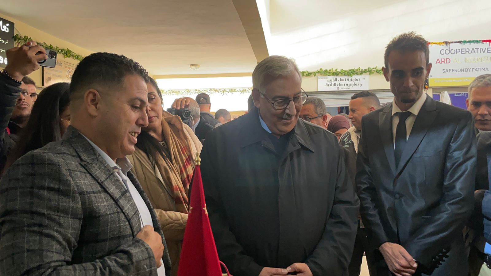 عامل عمالة مكناس يشرف على تدشين مشاريع تنموية جديدة احتفاء بالذكرى السبعين لعيد الاستقلال المجيد عامل عمالة مكناس يشرف على تدشين مشاريع تنموية جديدة احتفاء بالذكرى السبعين لعيد الاستقلال المجيد