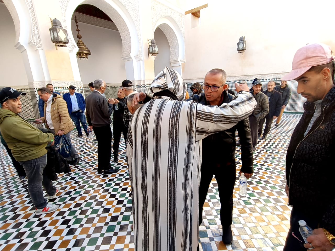 حضور وازن من شخصيات وطنية ومحلية في تشييع جثمان الفقيدة والدة المختار لغزيوي